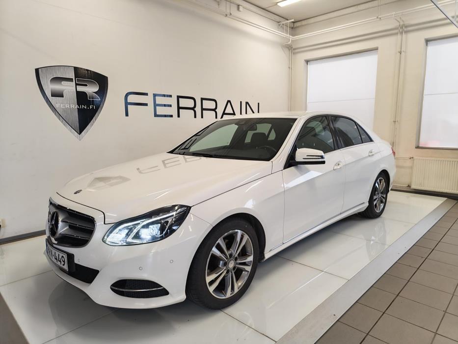 MERCEDES-BENZ E 220 2014