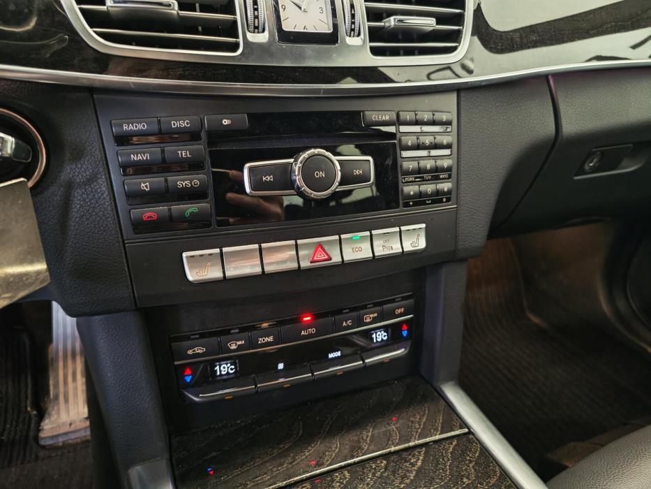 MERCEDES-BENZ E 220 2014