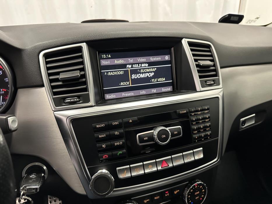 MERCEDES-BENZ ML 2011