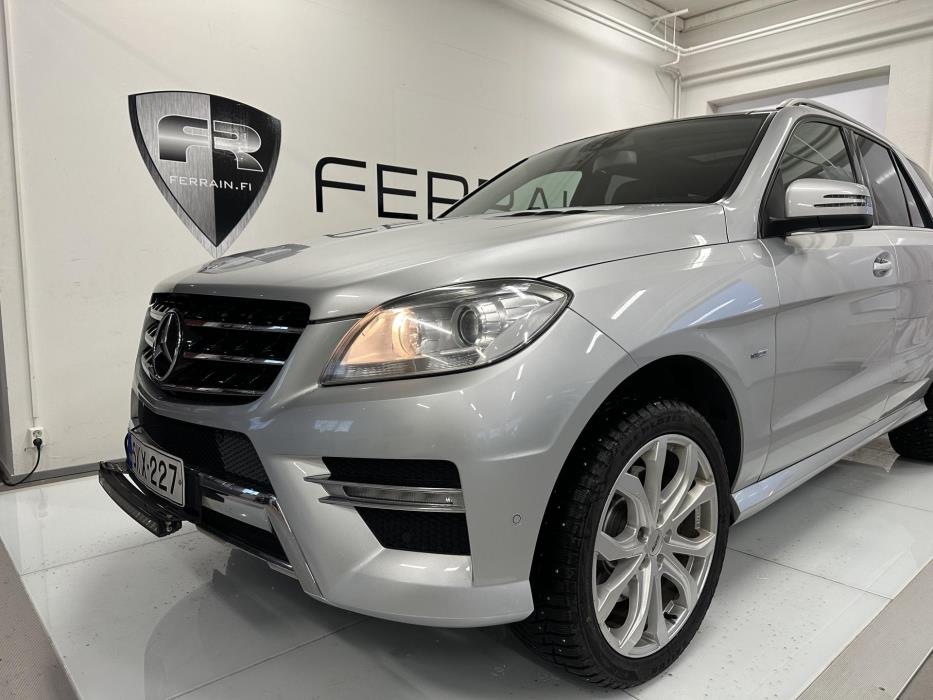 MERCEDES-BENZ ML 2011