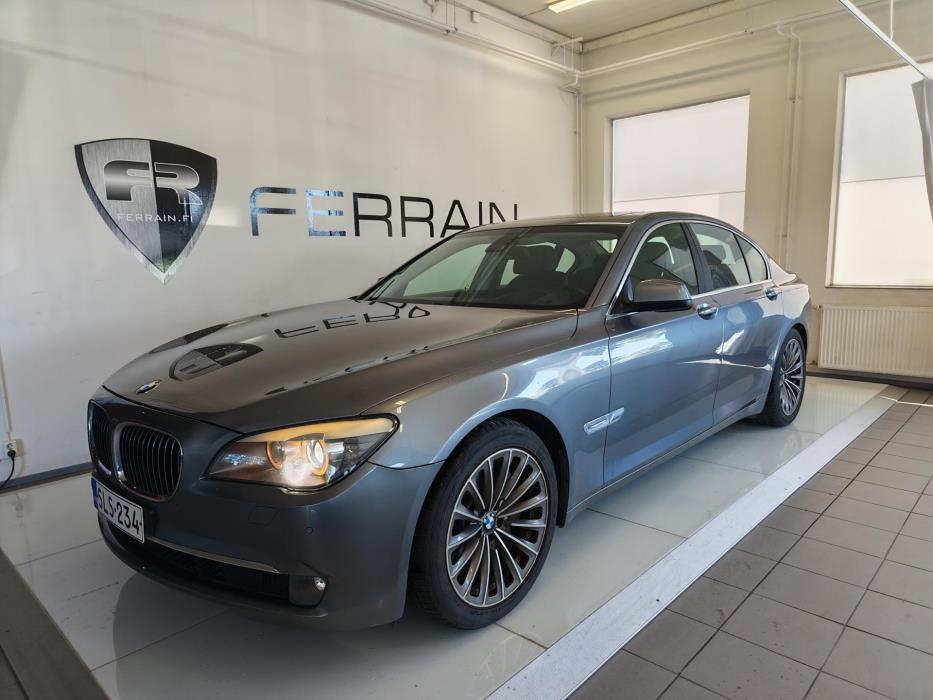 BMW 750 2010