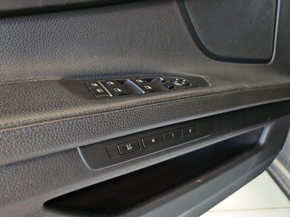BMW 750 2010
