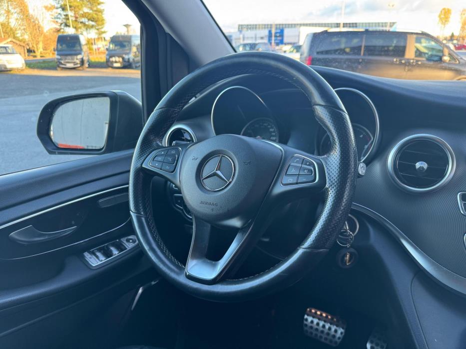 MERCEDES-BENZ V 2016