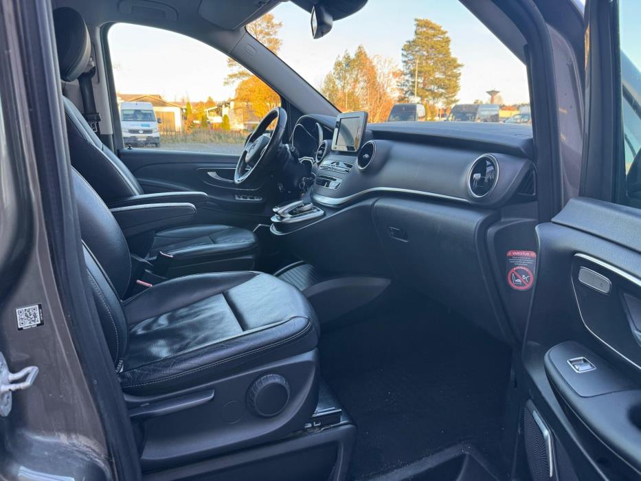 MERCEDES-BENZ V 2016