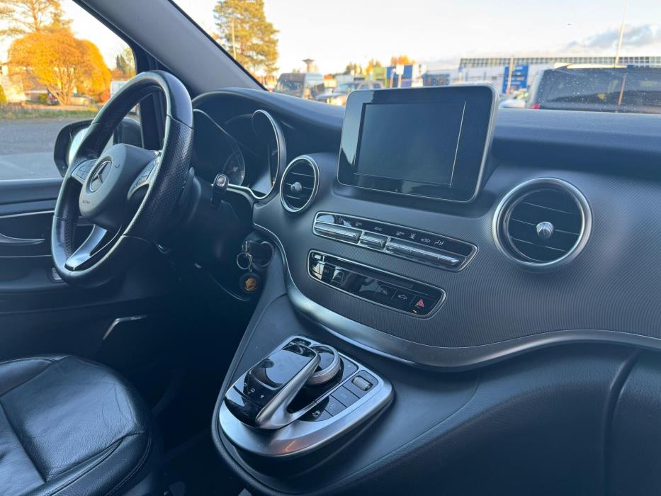 MERCEDES-BENZ V 2016