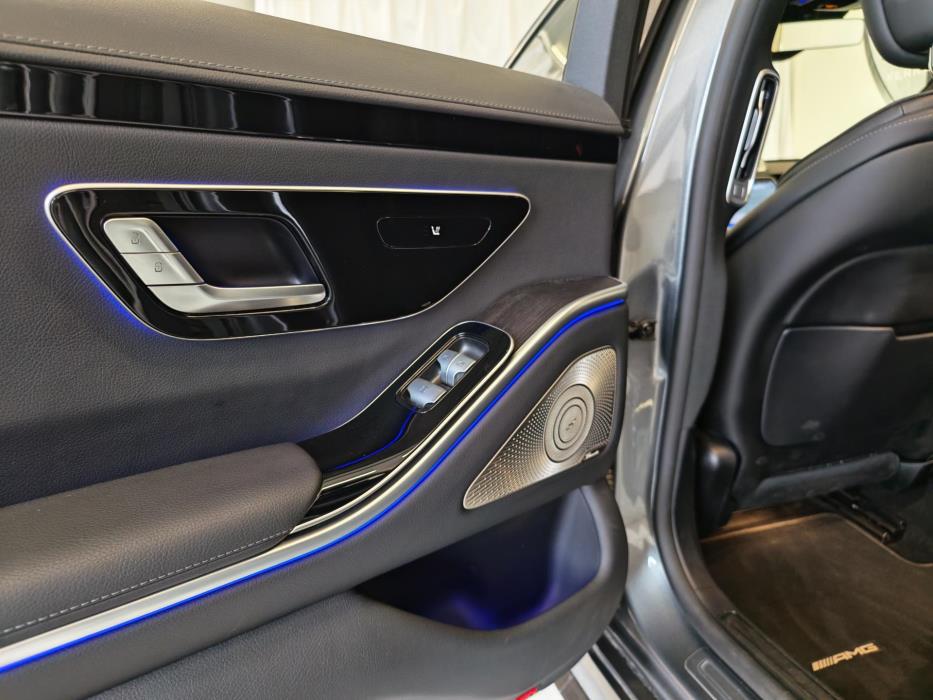 MERCEDES-BENZ S 2022