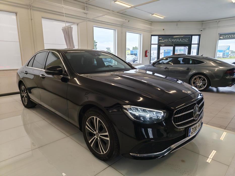 MERCEDES-BENZ E 2022