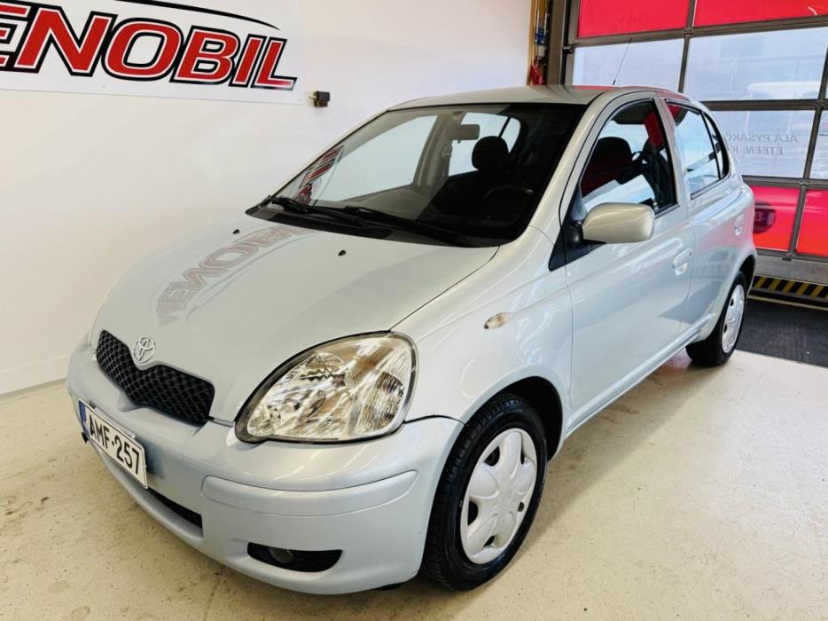 TOYOTA Yaris 2004