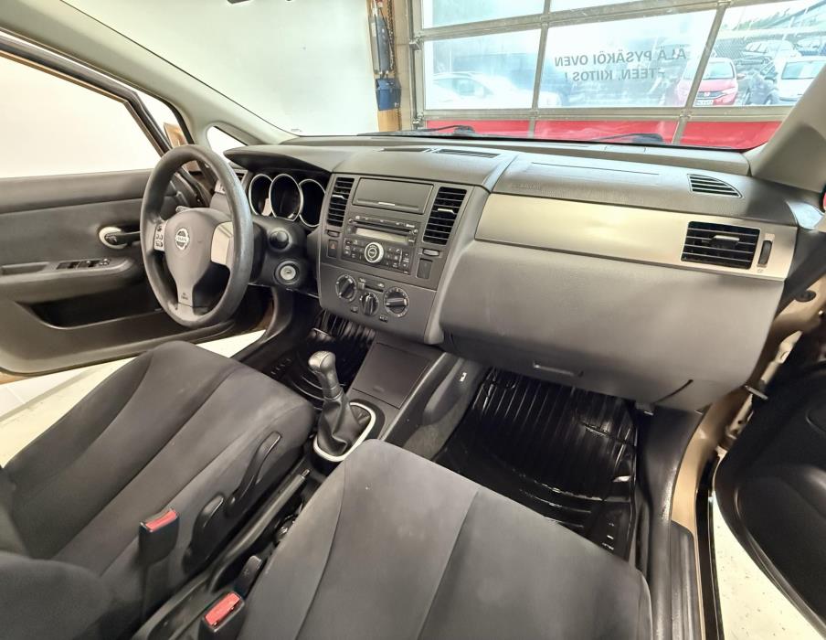 NISSAN Tiida 2008
