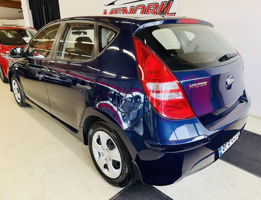 HYUNDAI i30 2012