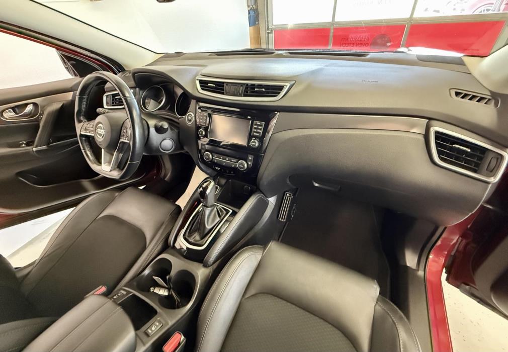 NISSAN Qashqai 2018