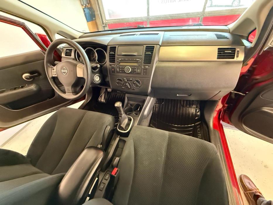 NISSAN Tiida 2010
