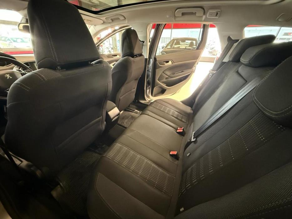 PEUGEOT 308 2015