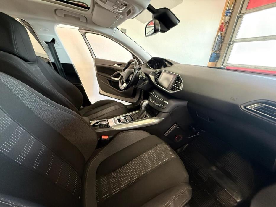 PEUGEOT 308 2015