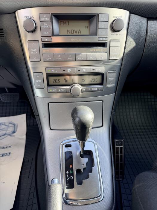 TOYOTA Avensis 2009