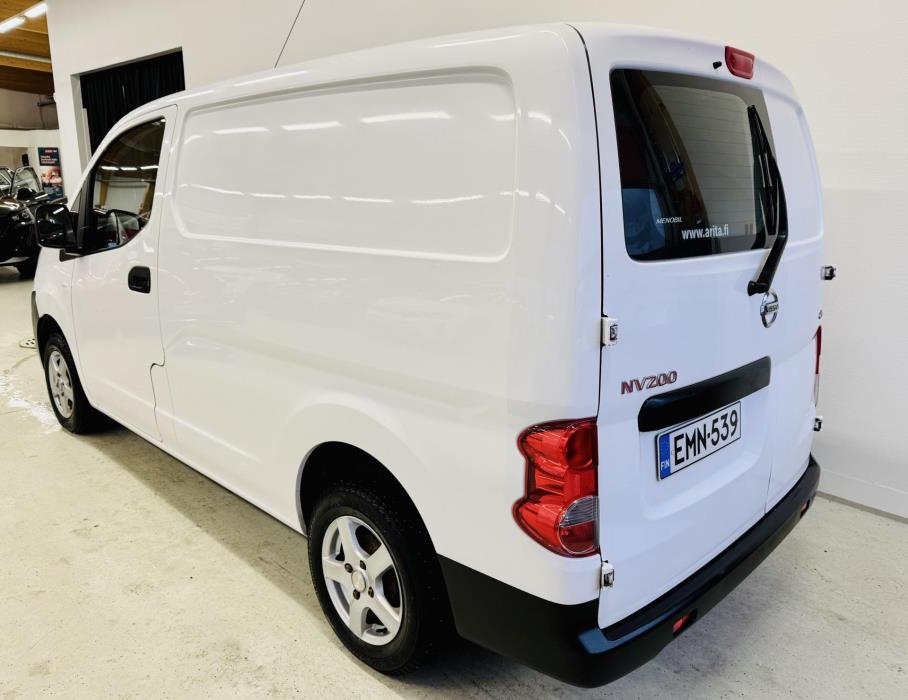 NISSAN NV200 2013