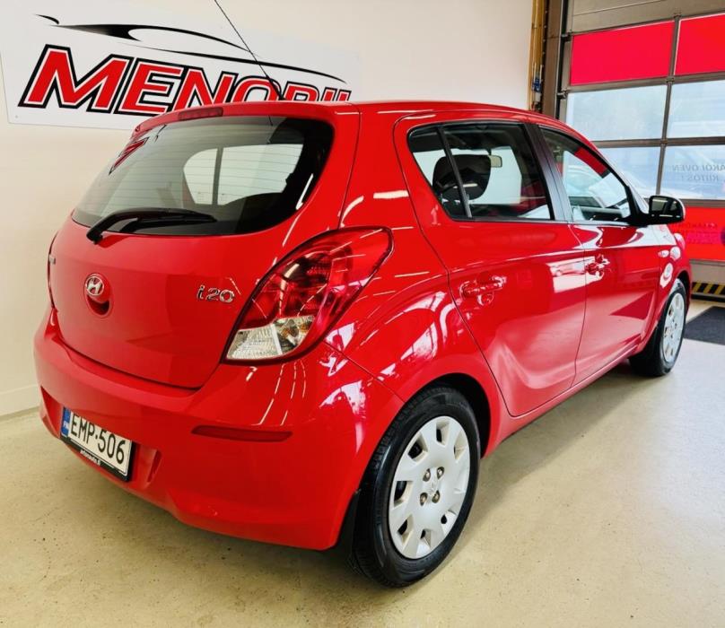 HYUNDAI i20 2013