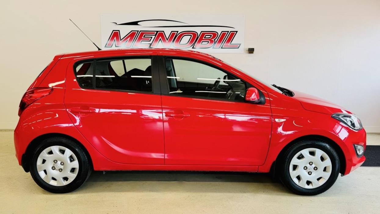HYUNDAI i20 2013