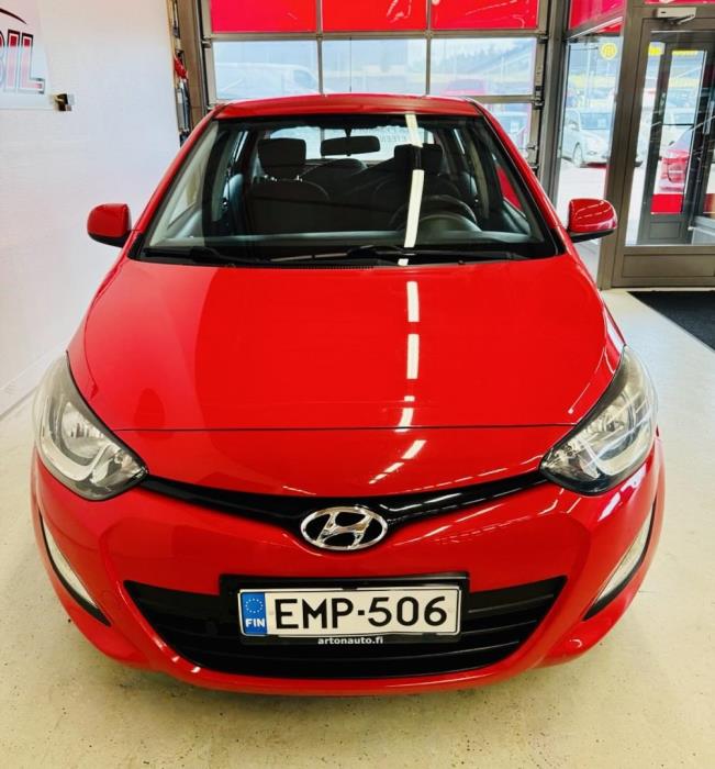 HYUNDAI i20 2013