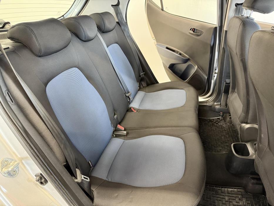 HYUNDAI i10 2017