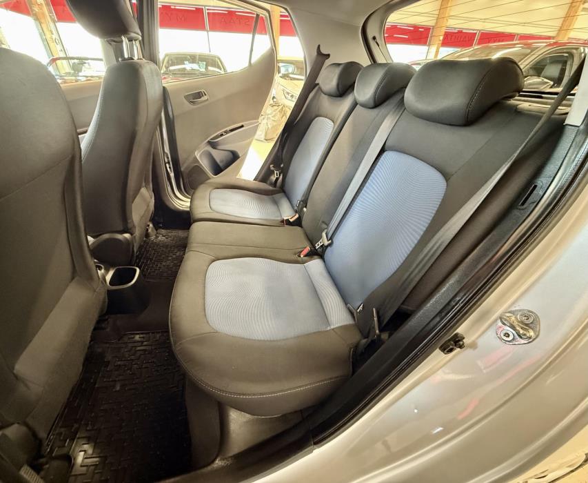 HYUNDAI i10 2017