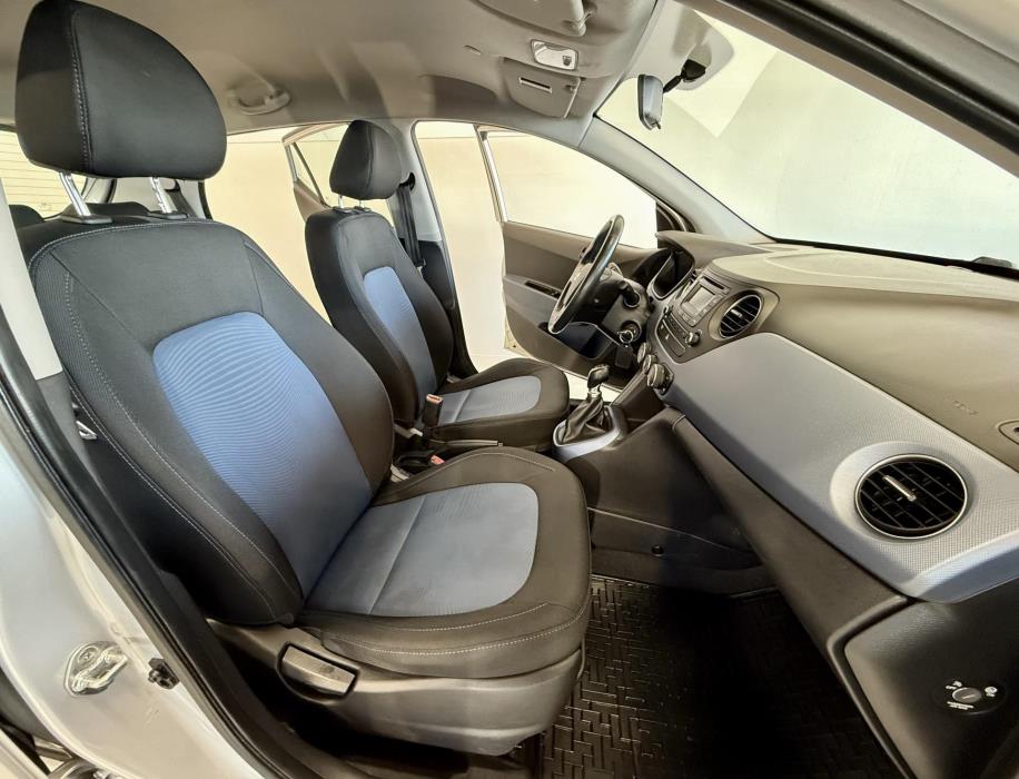 HYUNDAI i10 2017