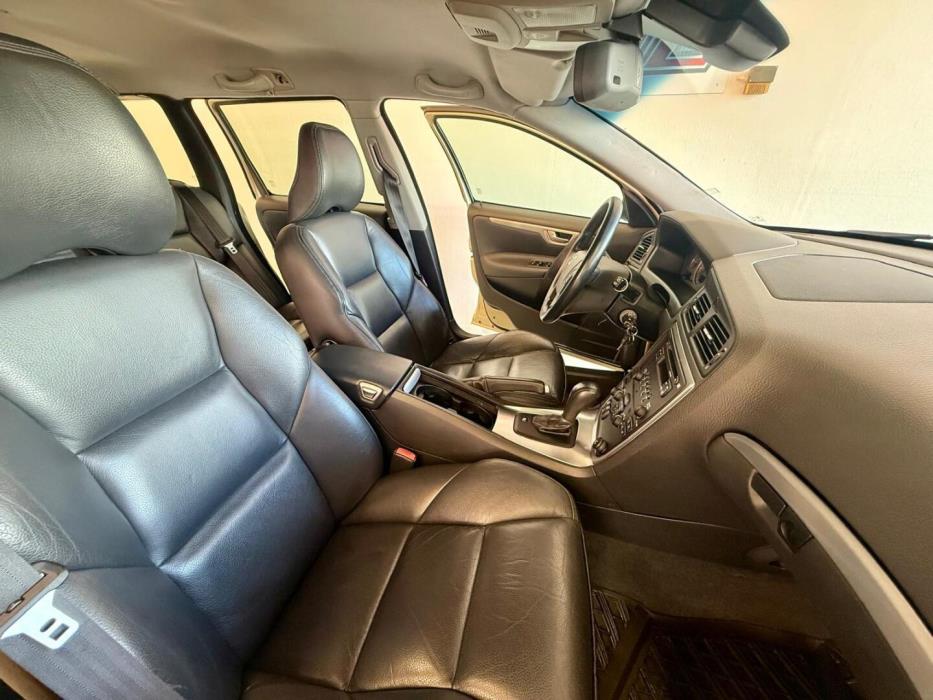 VOLVO V70 2007