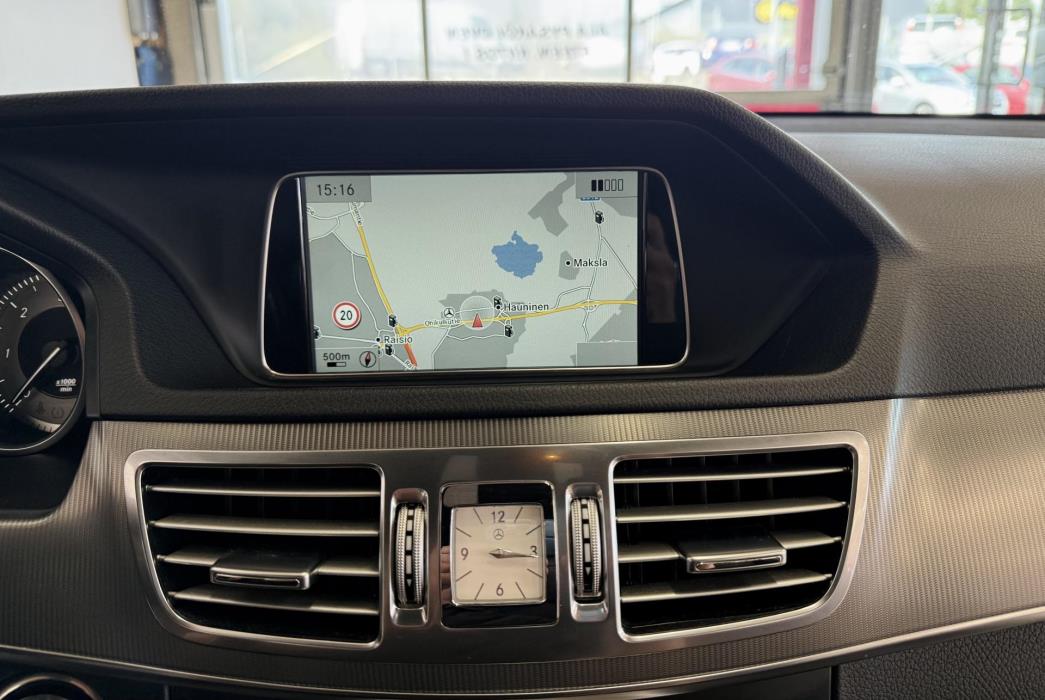 MERCEDES-BENZ E 2013