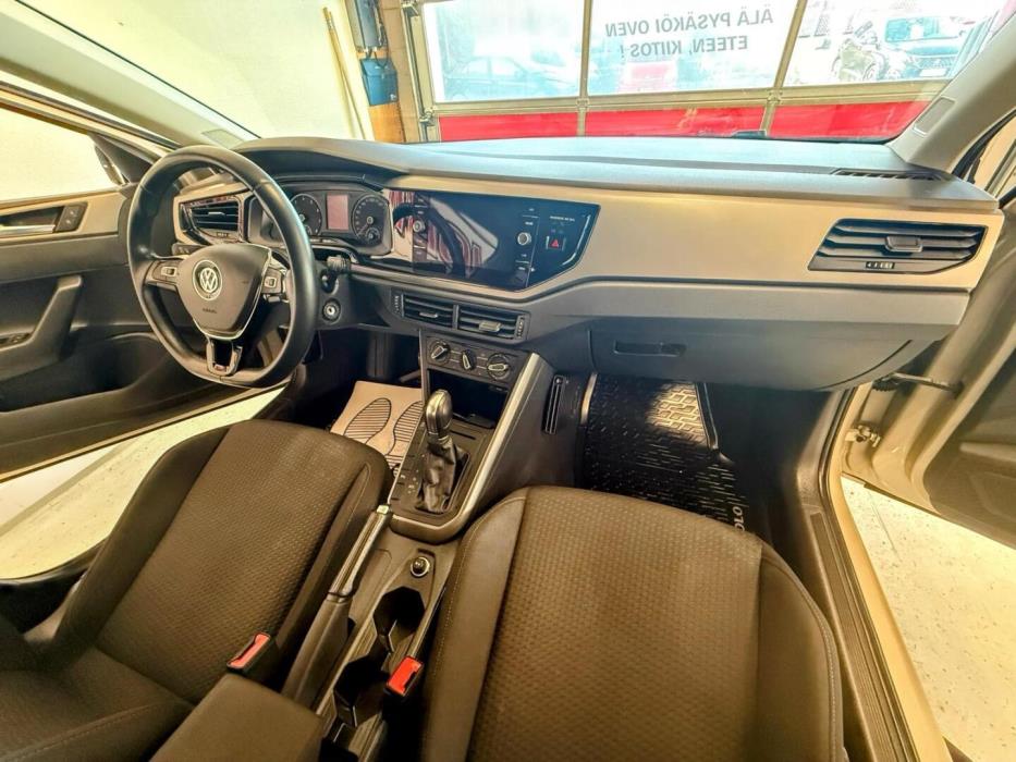 VOLKSWAGEN Polo 2020