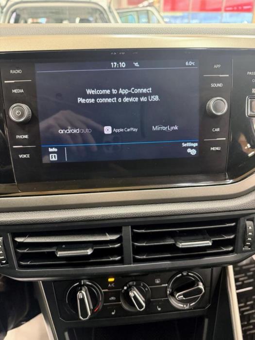 VOLKSWAGEN Polo 2020