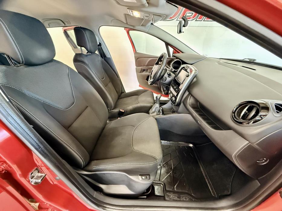 RENAULT Clio 2016