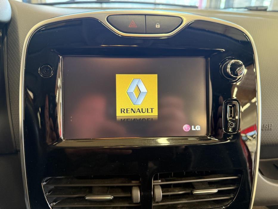 RENAULT Clio 2016