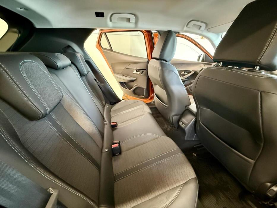 PEUGEOT 2008 2021