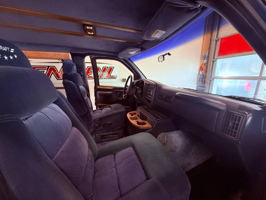 CHEVROLET Chevy Van 1999