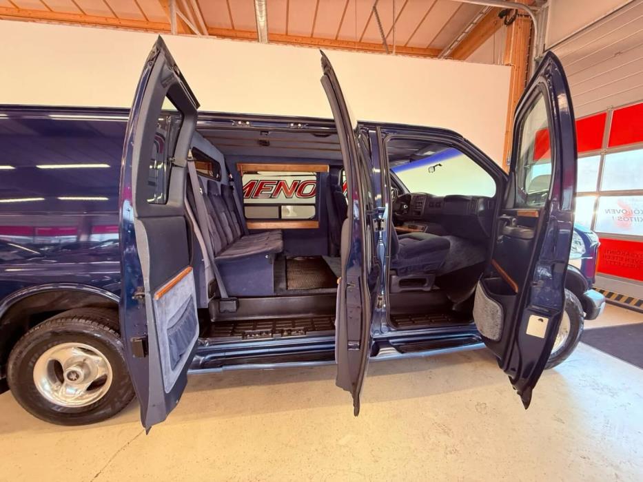CHEVROLET Chevy Van 1999