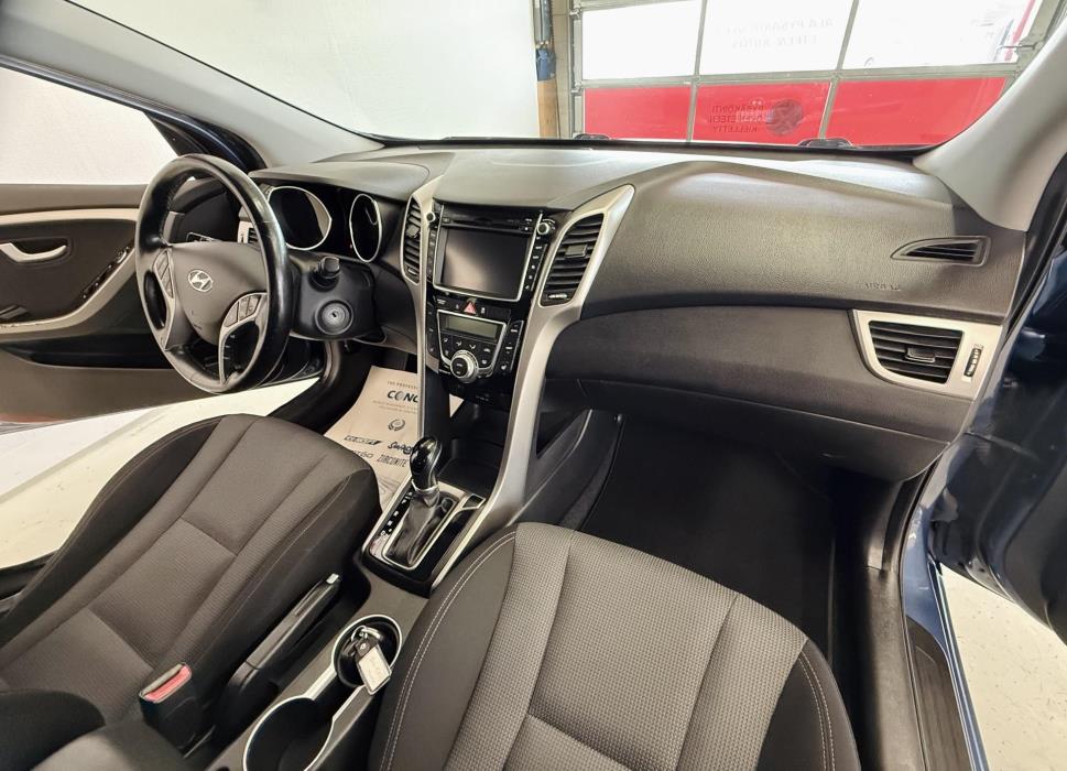 HYUNDAI i30 2016