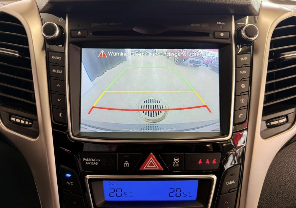 HYUNDAI i30 2016