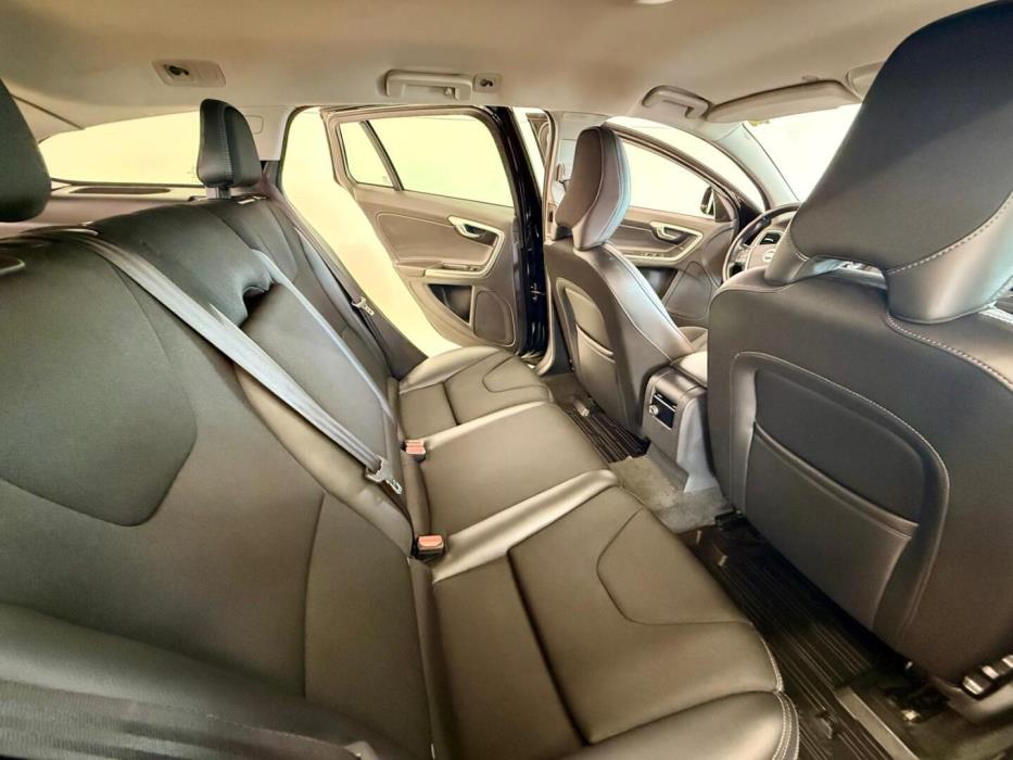 VOLVO V60 Cross Country 2016