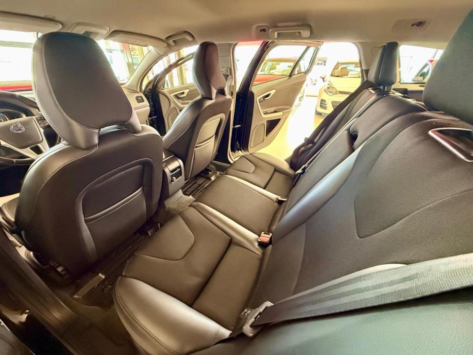 VOLVO V60 Cross Country 2016