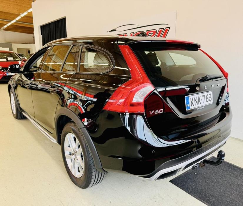 VOLVO V60 Cross Country 2016