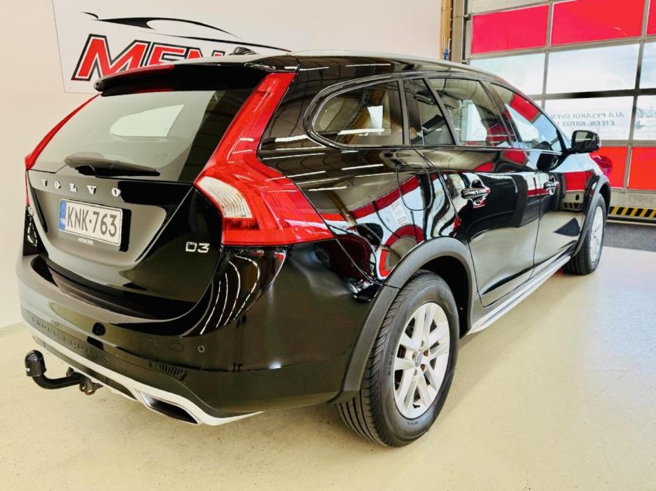VOLVO V60 Cross Country 2016