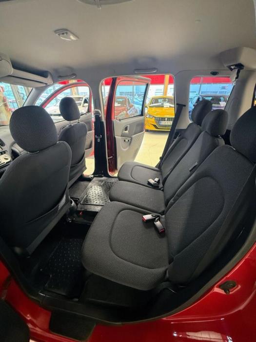 TOYOTA Yaris Verso 2004