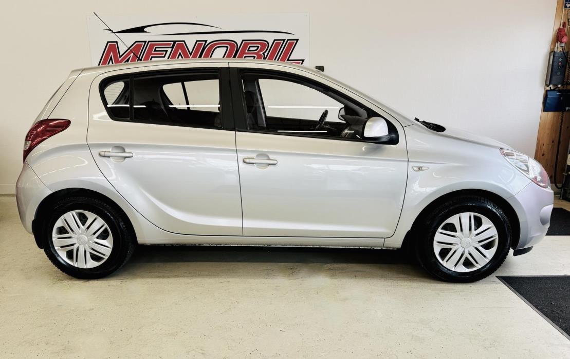 HYUNDAI i20 2010