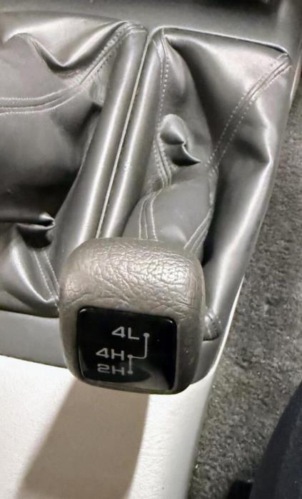 MITSUBISHI Pajero Sport 2000