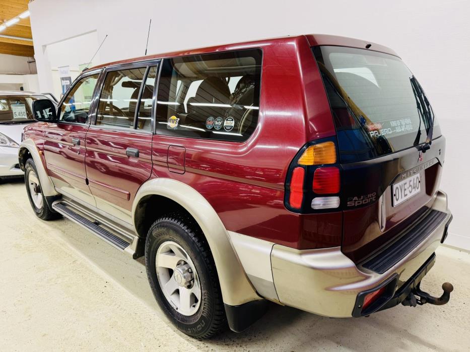 MITSUBISHI Pajero Sport 2000