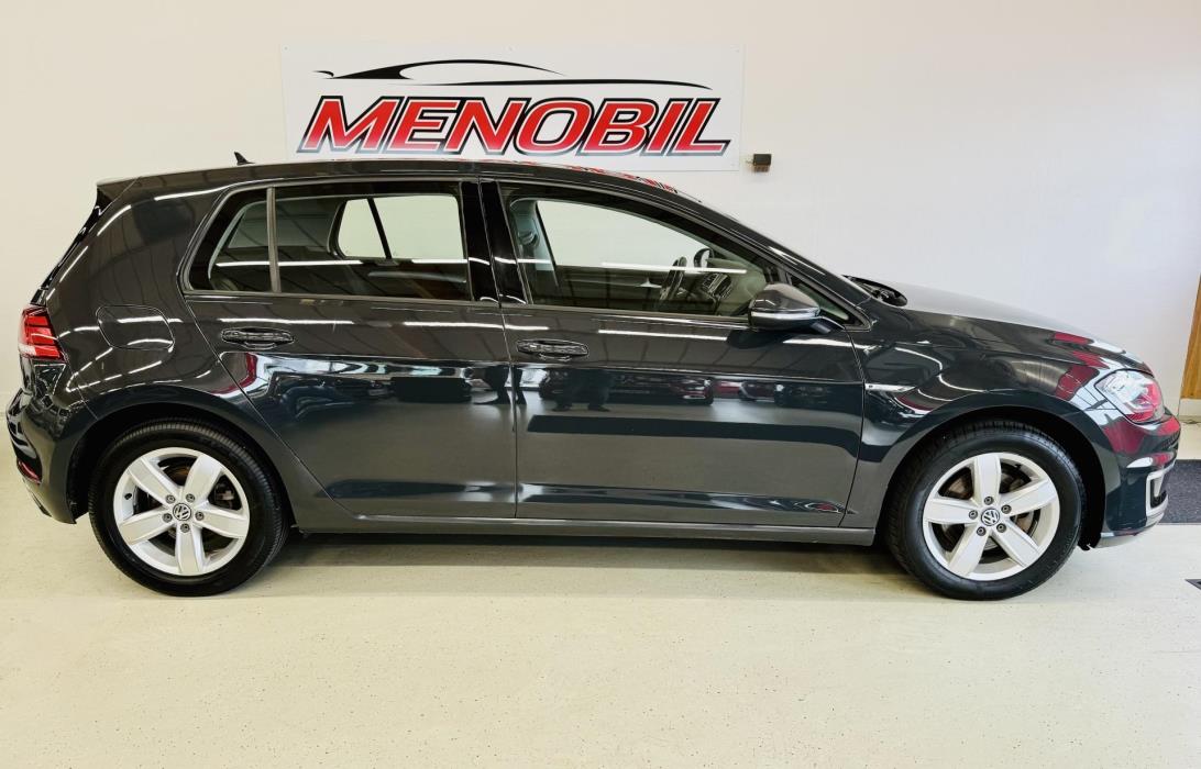 VOLKSWAGEN Golf 2019