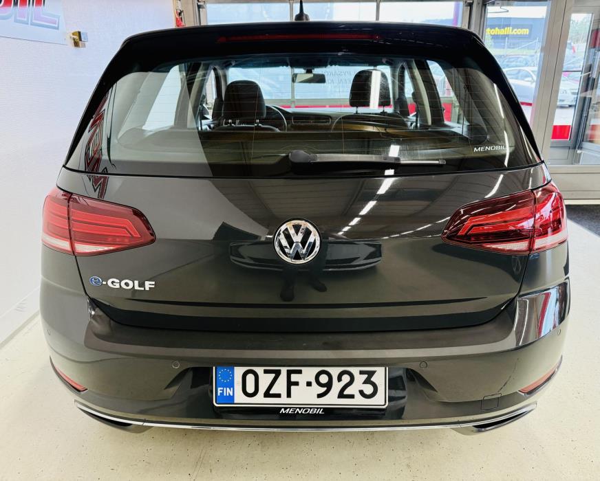 VOLKSWAGEN Golf 2019