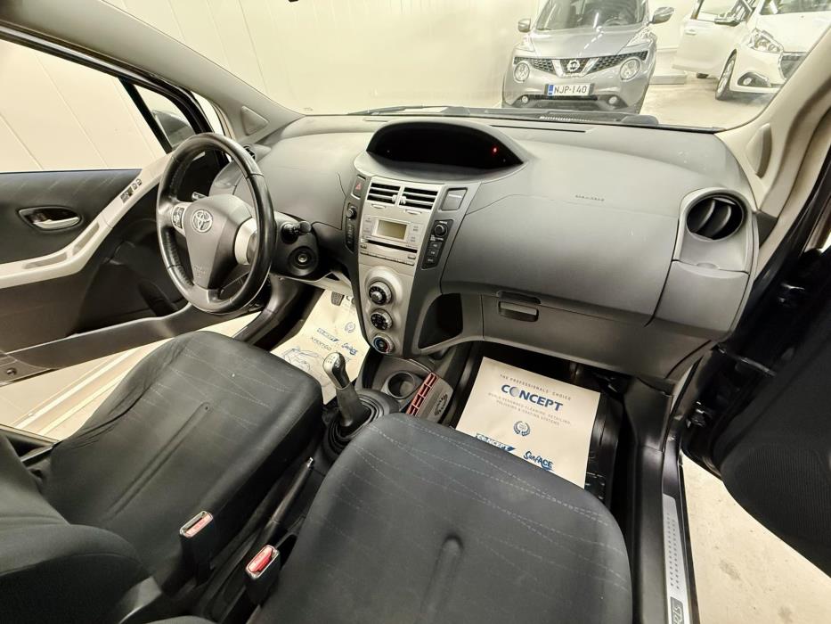 TOYOTA Yaris 2008