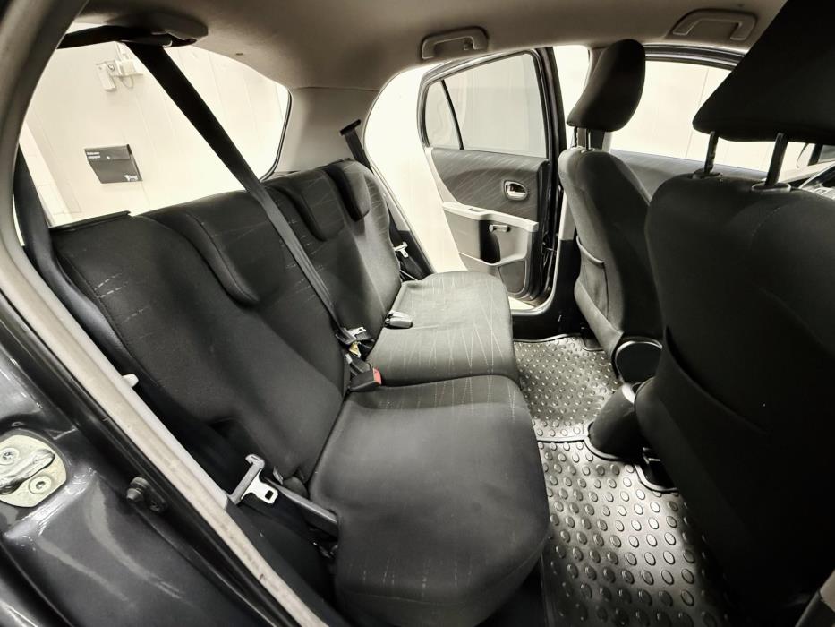 TOYOTA Yaris 2008