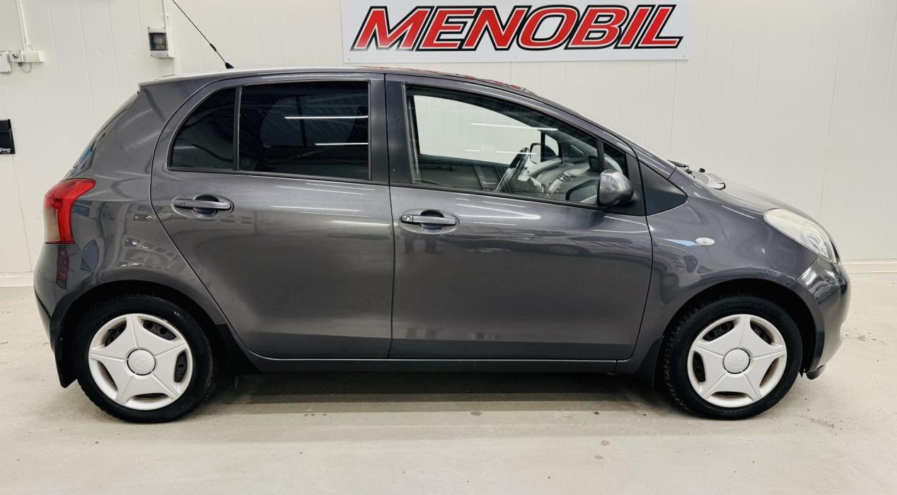 TOYOTA Yaris 2008